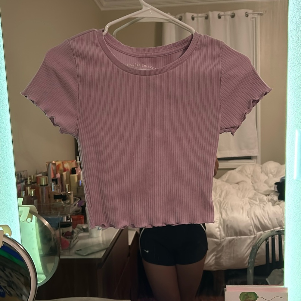 Aeropostale Lilac colored tee